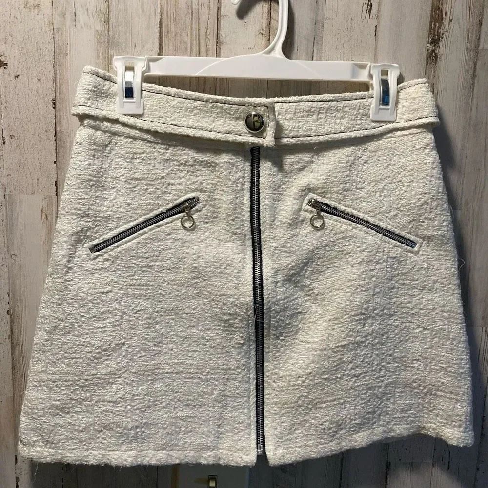 Miniskirt tweet by Zara size medium￼